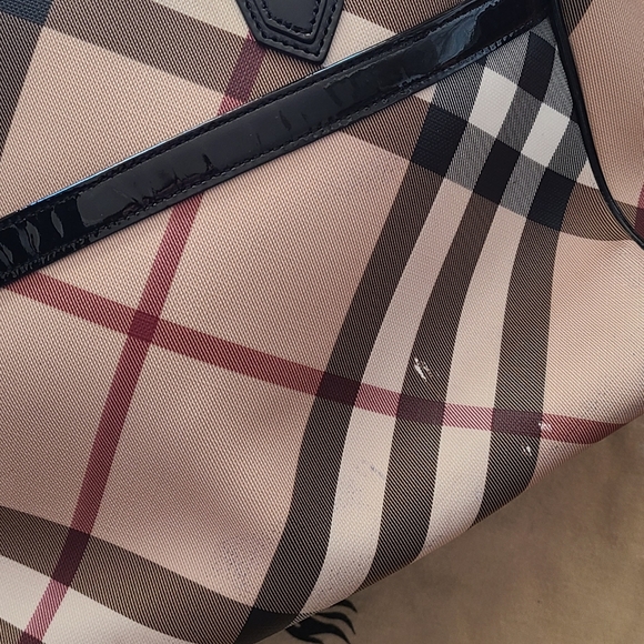 Sale today only*Authentic Burberry Nova Check Tote - Picture 7 of 12